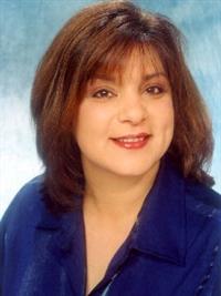 Lisa M Farina 