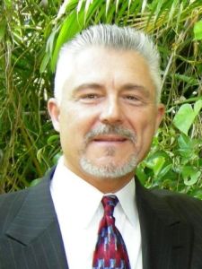 Clifford H Hecht 
